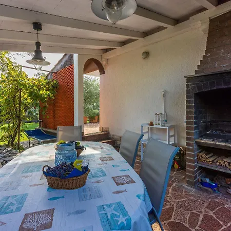 Hundefreundliche Und Strandnahe Mit Meerblick, Privatpool, Grill