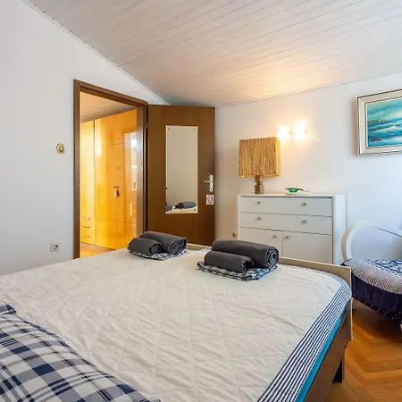 Hundefreundliche Und Strandnahe Mit Meerblick, Privatpool, Grill