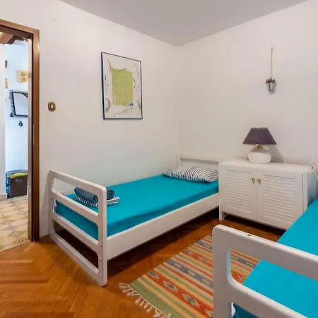 Hundefreundliche Und Strandnahe Mit Meerblick, Privatpool, Grill * Kornić