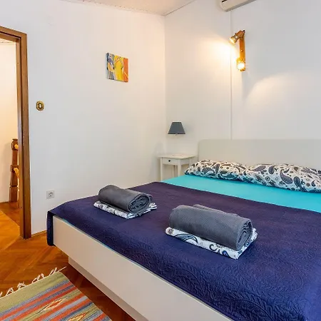Hundefreundliche Und Strandnahe Mit Meerblick, Privatpool, Grill * Kornić