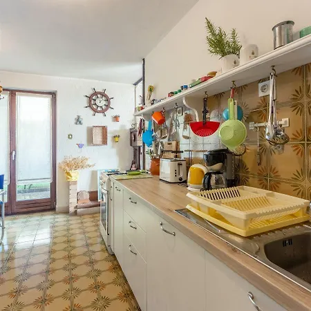 Hundefreundliche Und Strandnahe Mit Meerblick, Privatpool, Grill Kornić