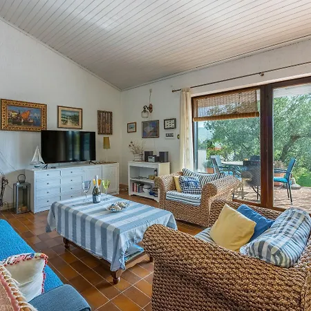 Hundefreundliche Und Strandnahe Mit Meerblick, Privatpool, Grill Kornić