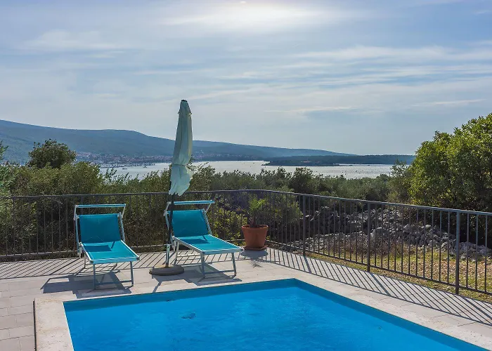 Hundefreundliche Und Strandnahe Mit Meerblick, Privatpool, Grill Kornic