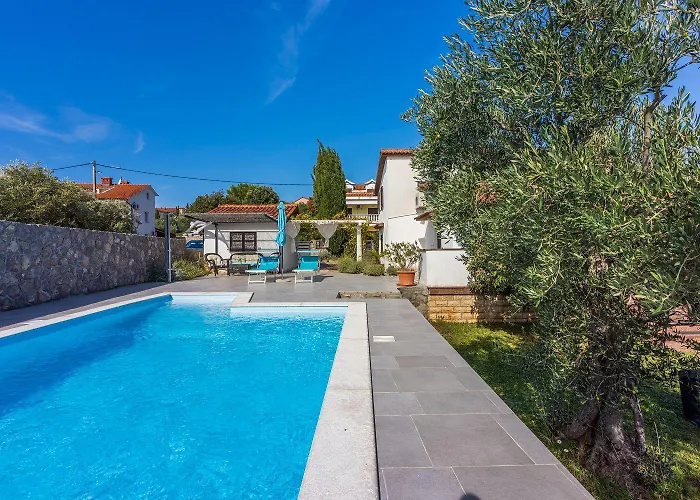 Ferienhaus Hundefreundliche Und Strandnahe Mit Meerblick, Privatpool, Grill Kornić