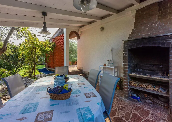 Hundefreundliche Und Strandnahe Mit Meerblick, Privatpool, Grill