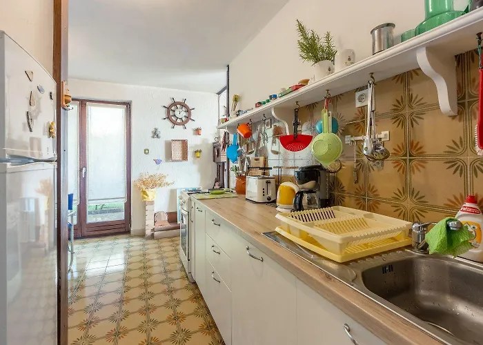 Hundefreundliche Und Strandnahe Mit Meerblick, Privatpool, Grill Kornić